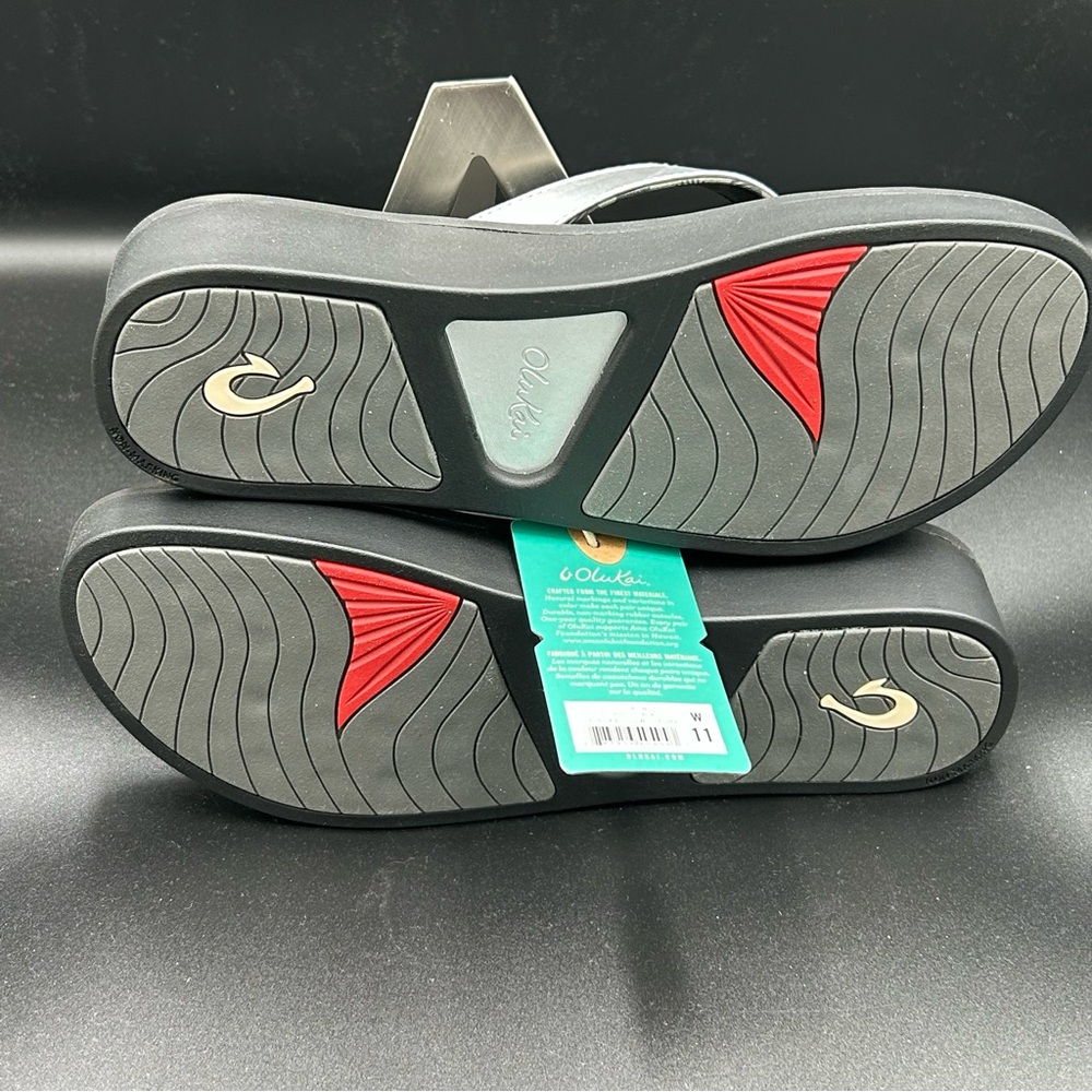 OluKai Women's Black and‎ Silver Sandals Brand New with Box Sz 11 - Picture 6 of 11